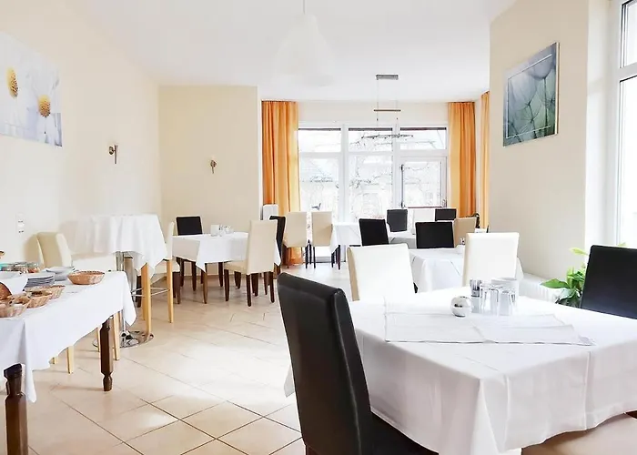 Gartenhotel Landart Hotel *