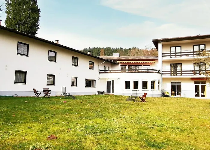 Gartenhotel Landart Hotel *